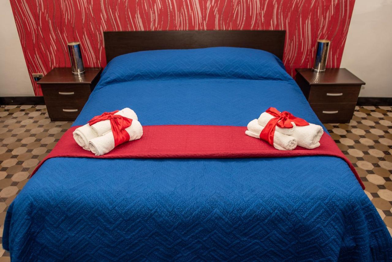 Pitagora House Hotel Tarente Buitenkant foto