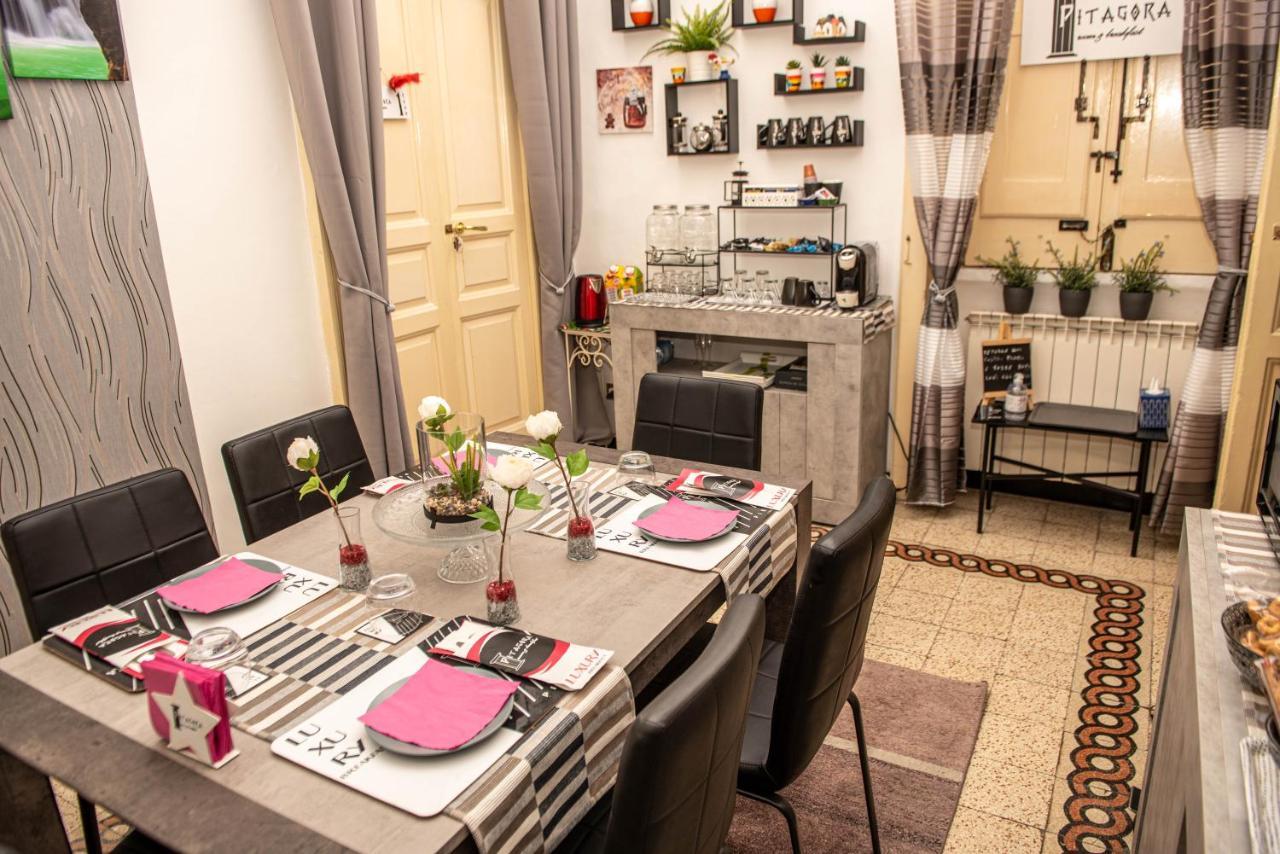 Pitagora House Hotel Tarente Buitenkant foto