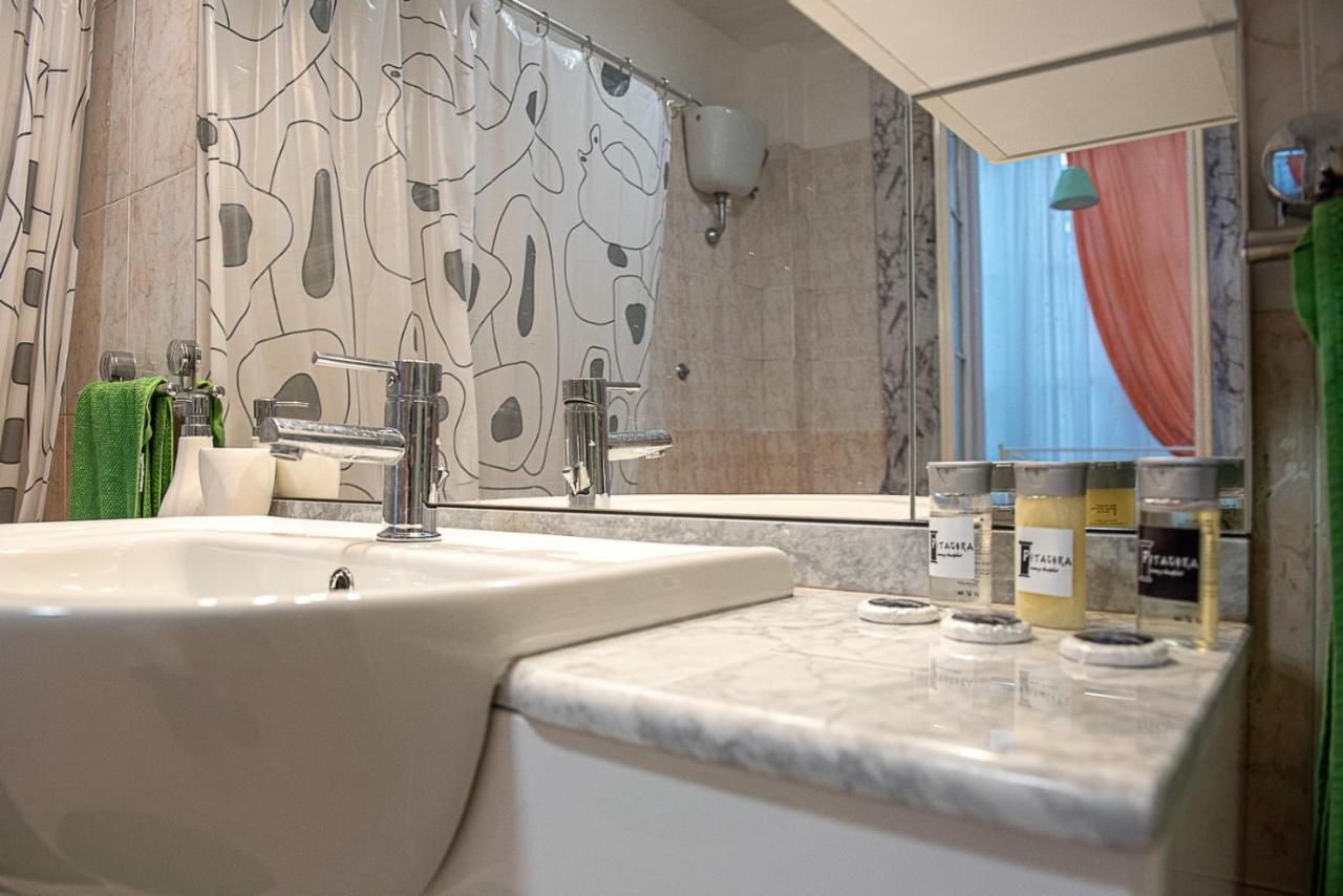 Pitagora House Hotel Tarente Buitenkant foto