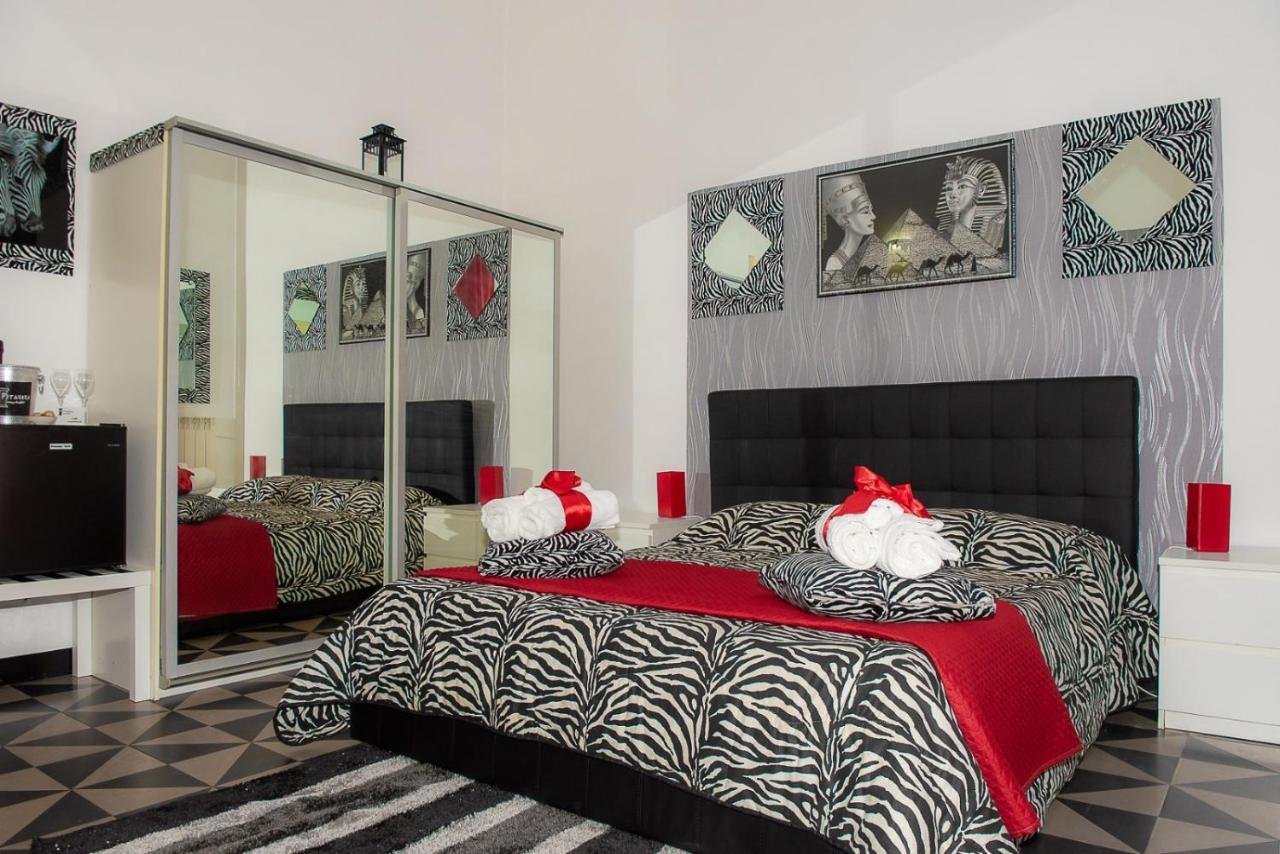 Pitagora House Hotel Tarente Buitenkant foto